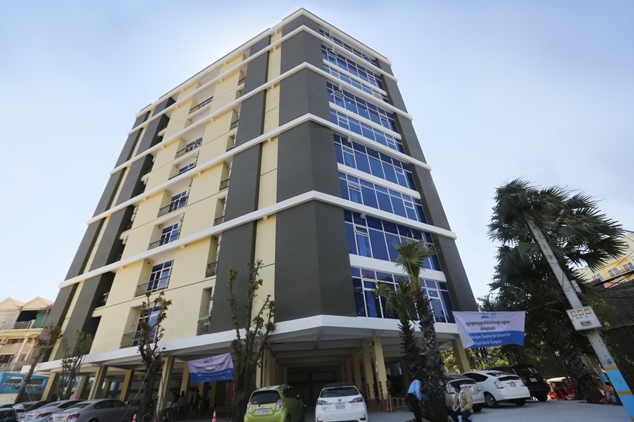 Tour #6: Private Language School